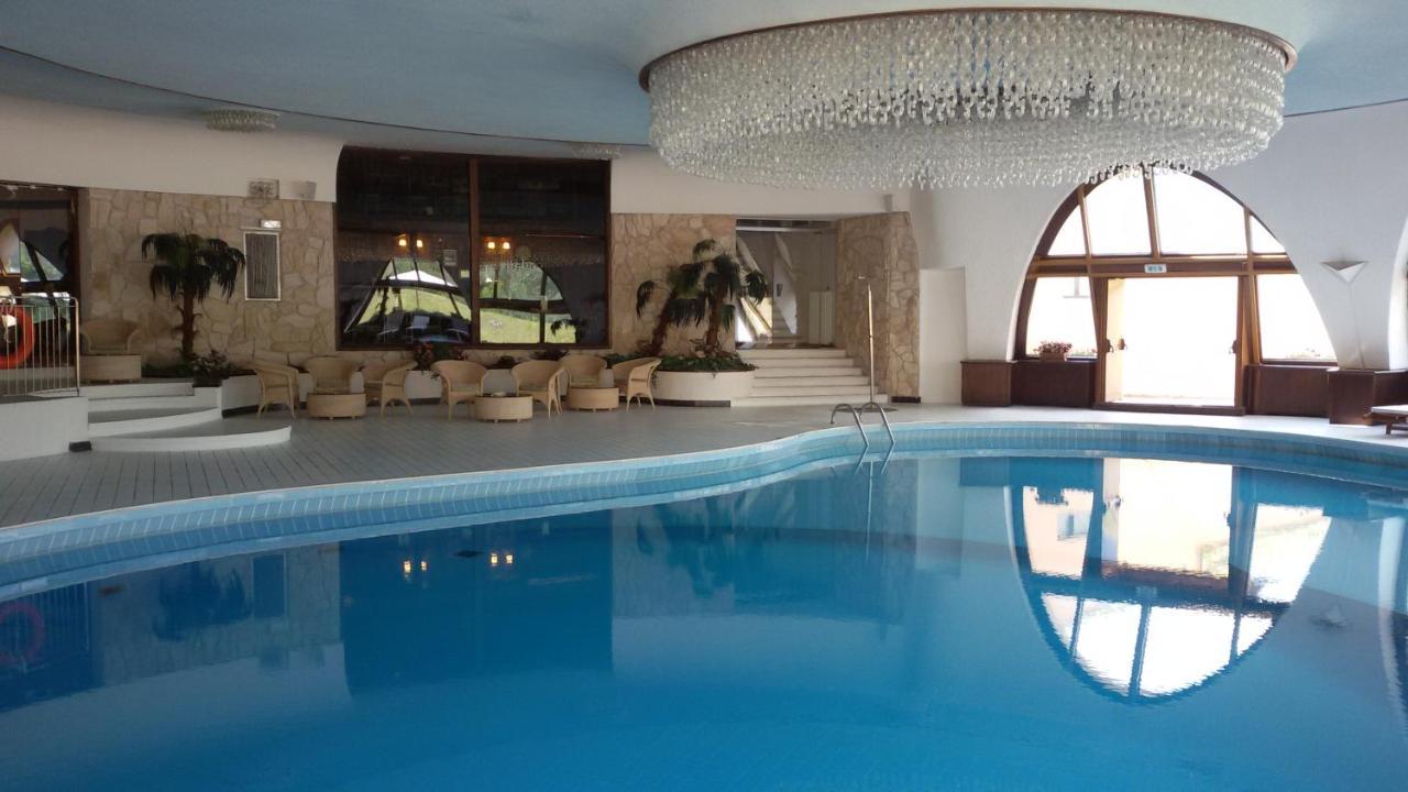 Miramonti Majestic Grand Hotel Cortina d'Ampezzo Exterior foto